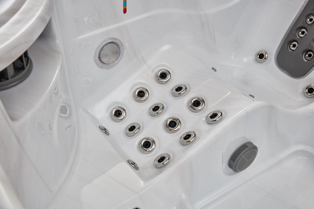 Luxury Spas Social 5 Person Hot Tub - West Coast Saunas - WS - 297